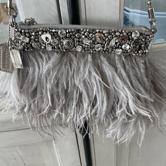COACH POPPY OSTRICH FEATHER CLUTCH SPECIAL EDITION SILVER/GRAY #18731 PREOWNED - Picture 3 of 16